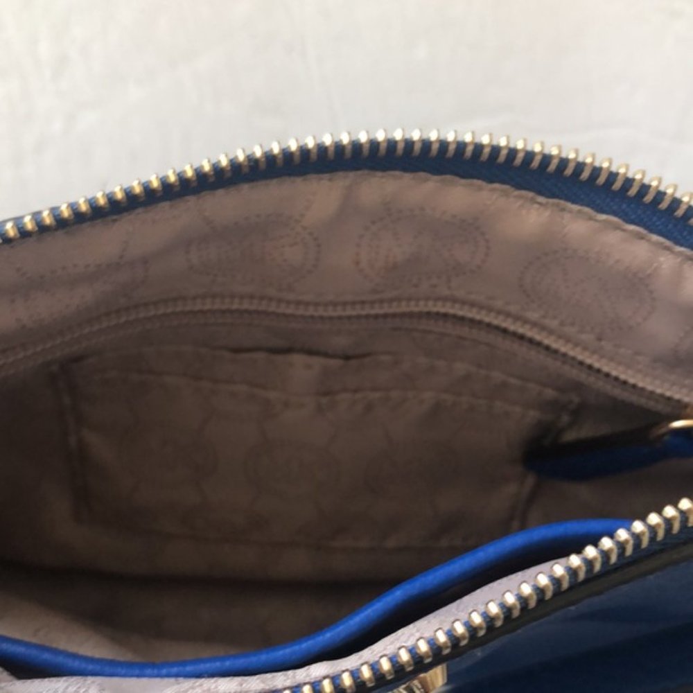 Michael Kors STUD ASTOR LEATHER CROSSBODY Royal Blue - Picture 8 of 14